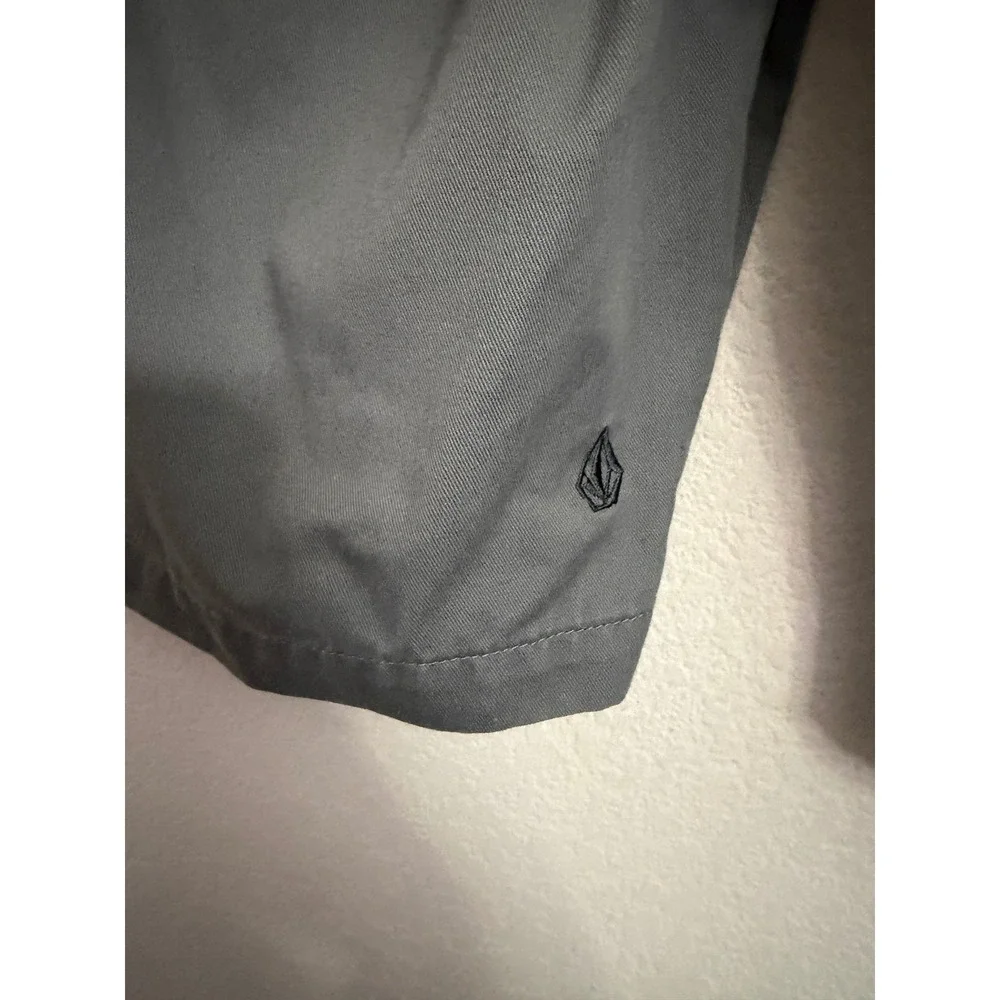 Volcom Mens Chino‎ Shorts Grey Size 29 Cotton Blend Skate Surf 10